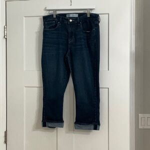 Signature Levi Strauss Mid Rise Capri